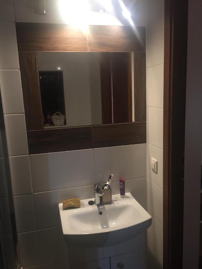 Ferienwohnung Samodzielny Pokoj W Wygodnym Domu Z Parkingiem Piaseczno  Exterior foto